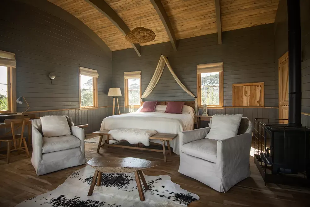 Twin beds under the curved roof
