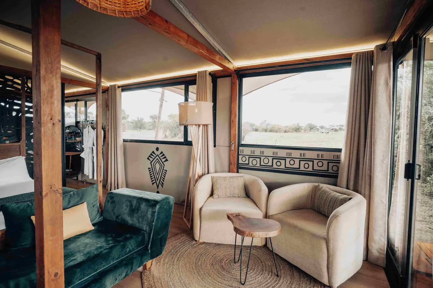 Suite lounge with a green sofa