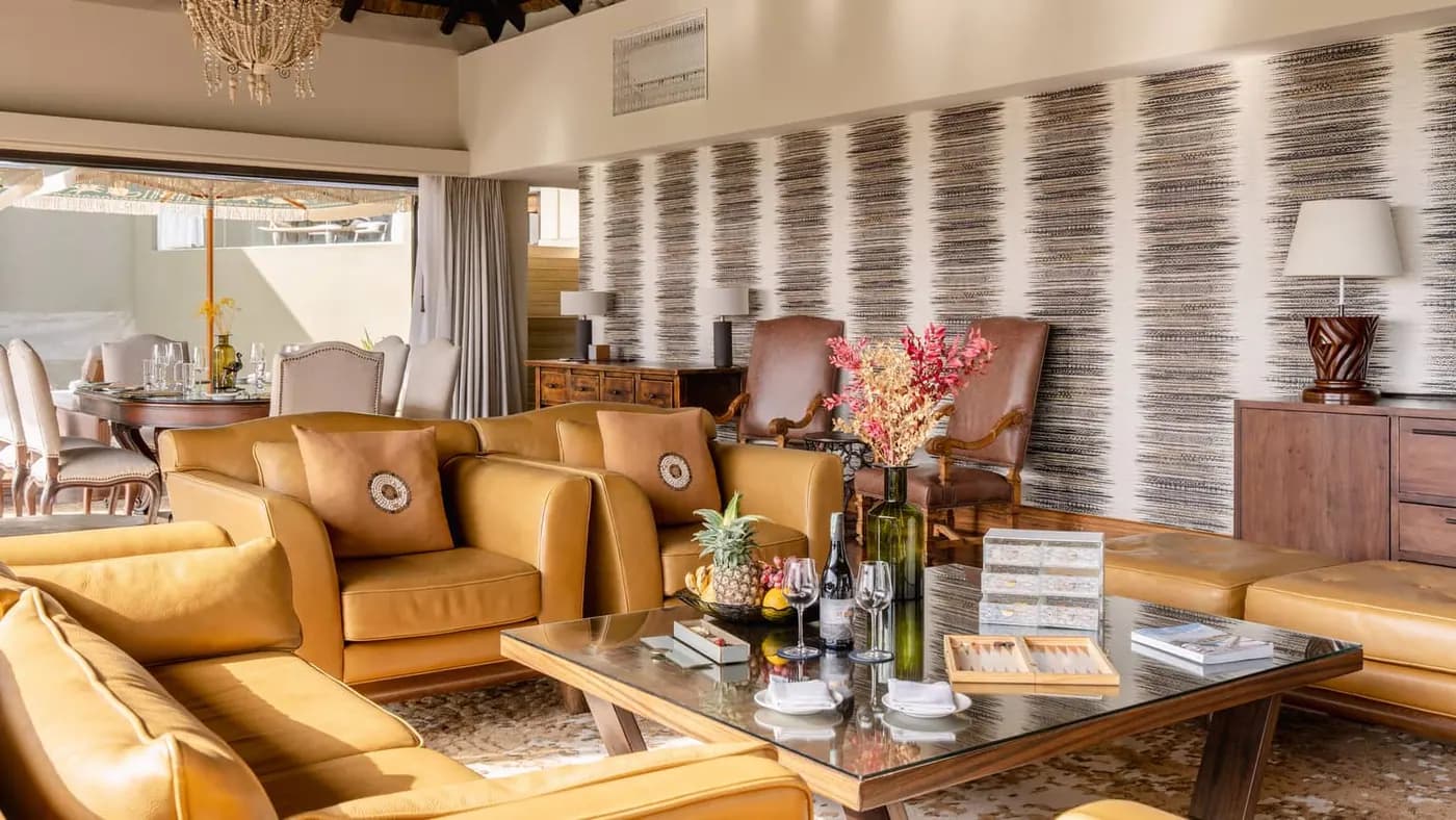Lounge seating with welcome drinks