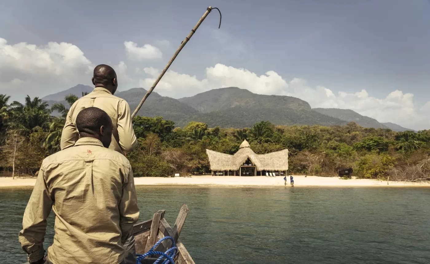Arriving at camp by dhow