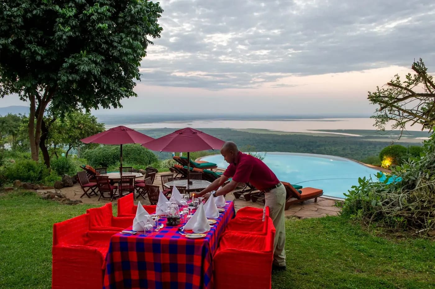 Poolside dining above the valley