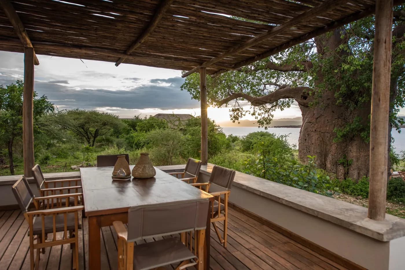 Long table under the pergola