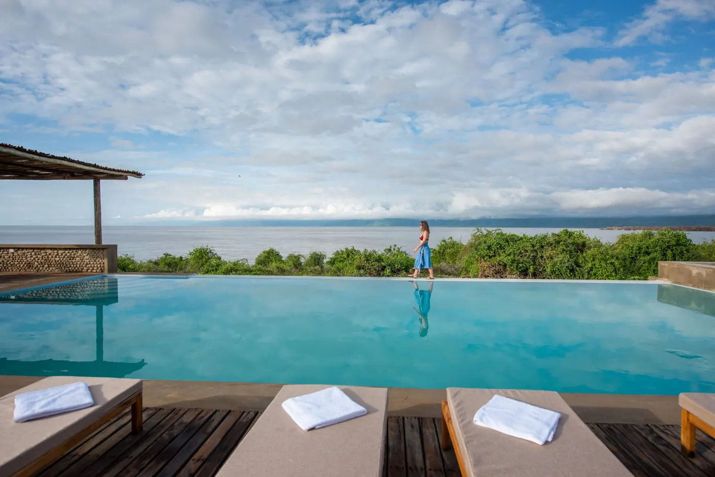At the infinity edge above the lake