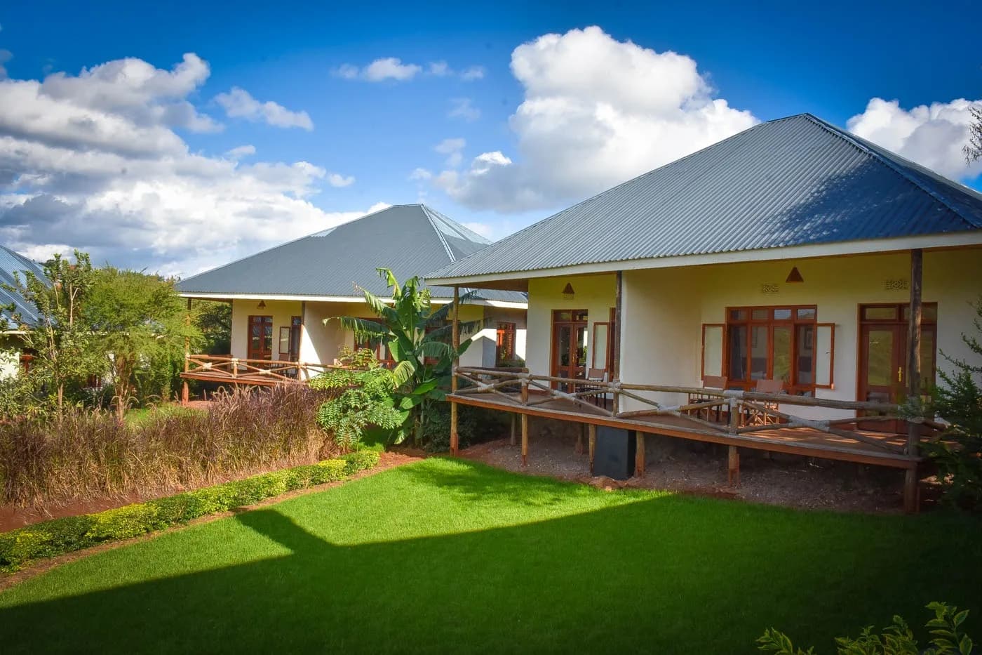 Cottages with verandas over the lawns