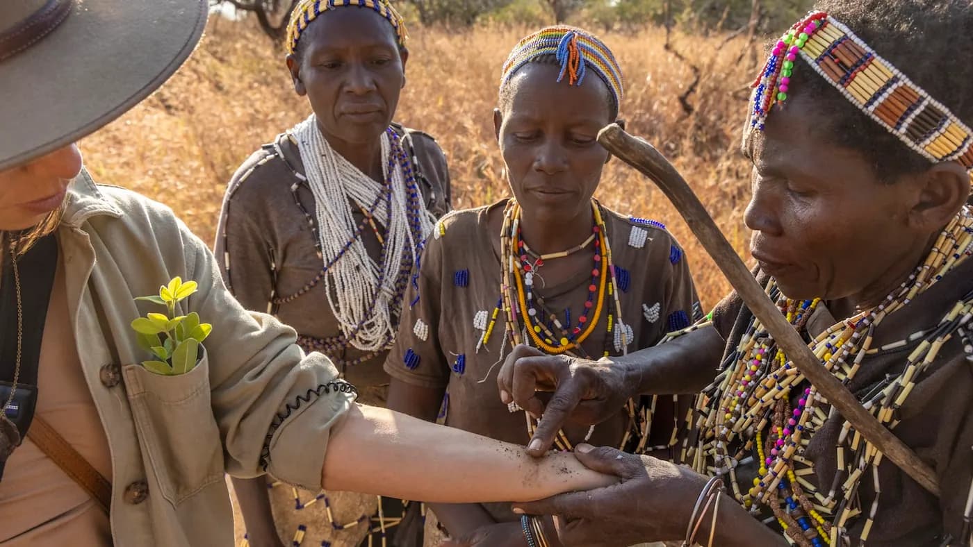 Meeting the Hadzabe women