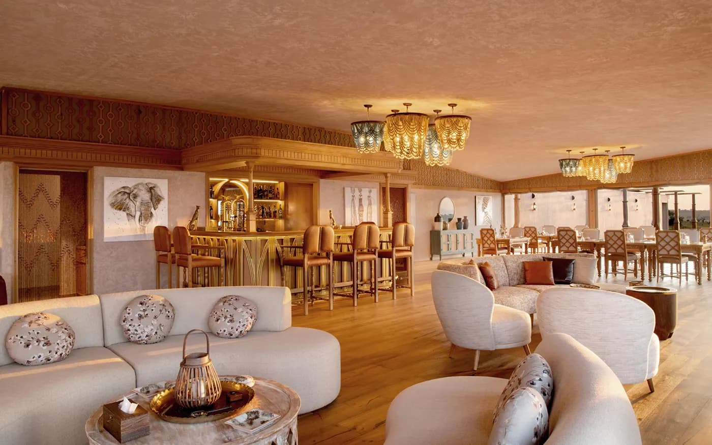 Guest lounge and bar