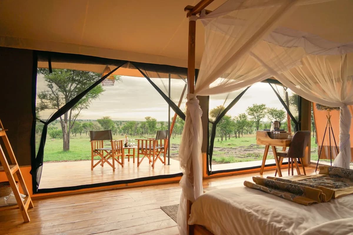 Bed facing the open deck