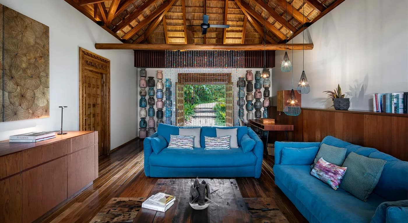 Suite living room