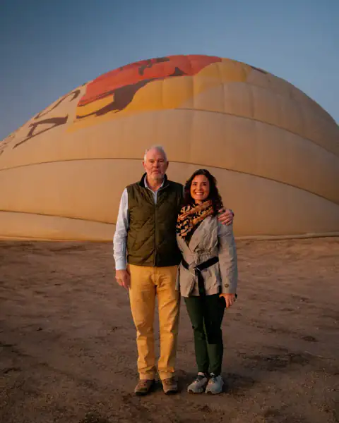 Couple photographed before their balloon flight