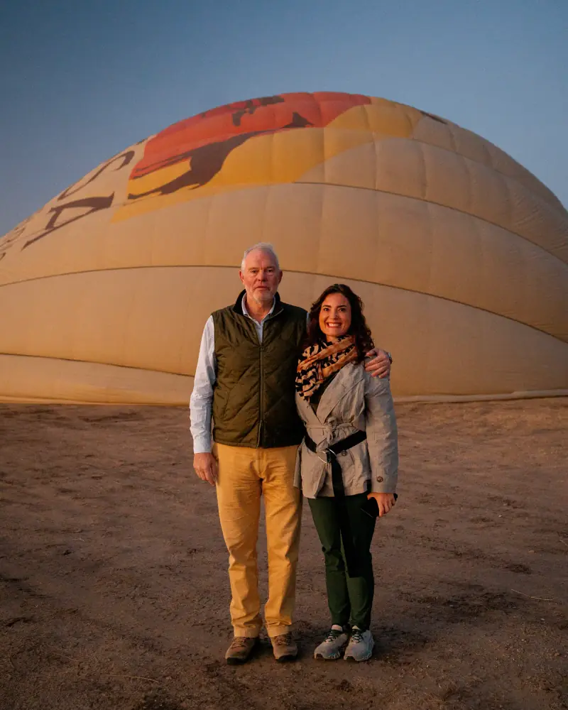 Couple photographed before their balloon flight