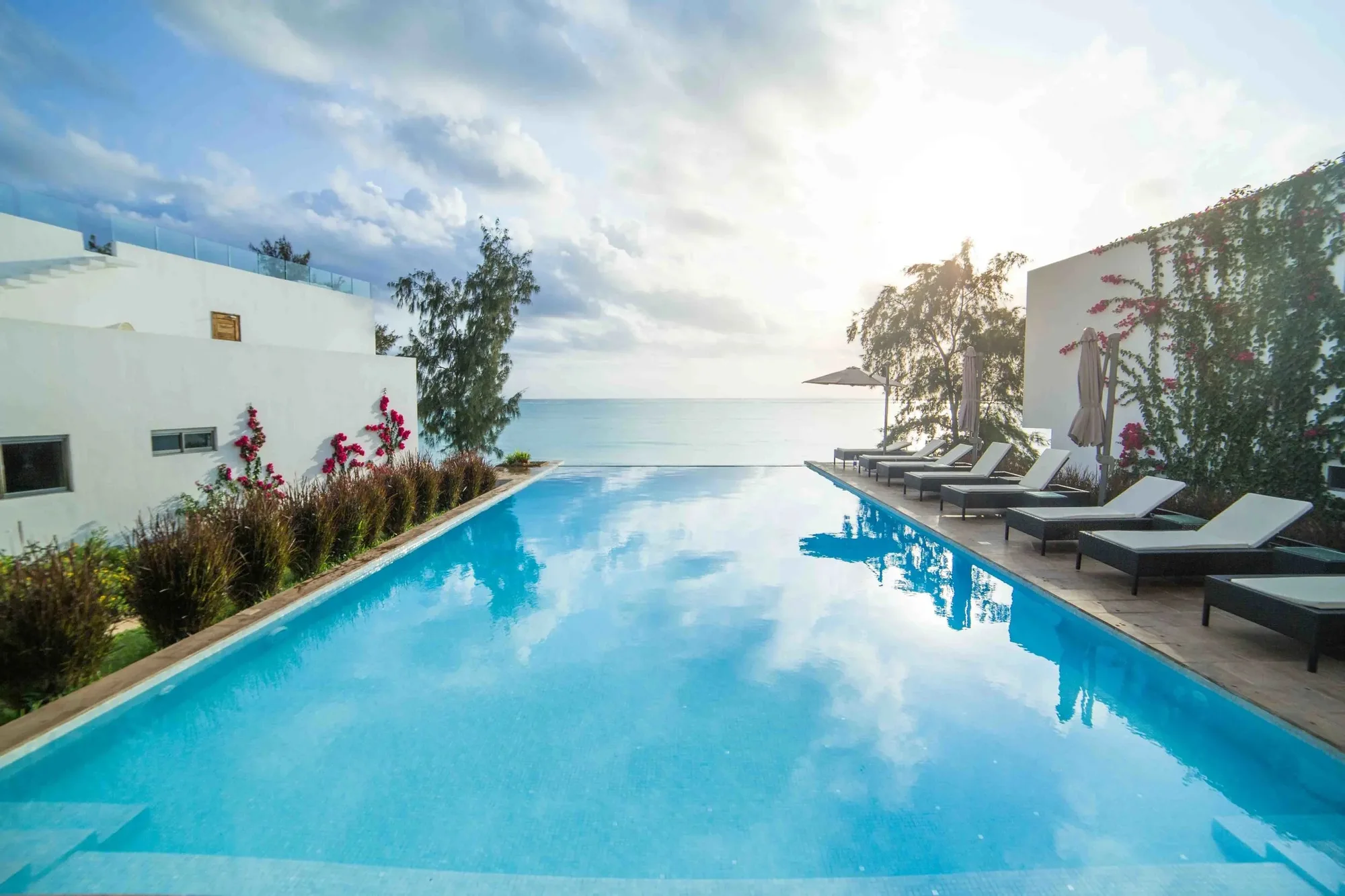 The infinity pool along the beach